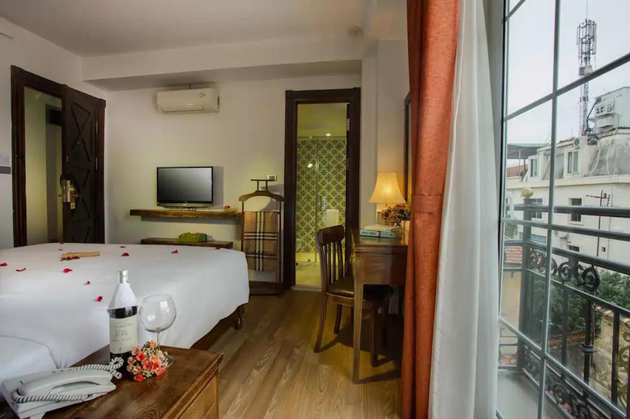 Free Airport Service Deals W Singita Classy Boutique Hotel & Travel 하노이 외부 사진