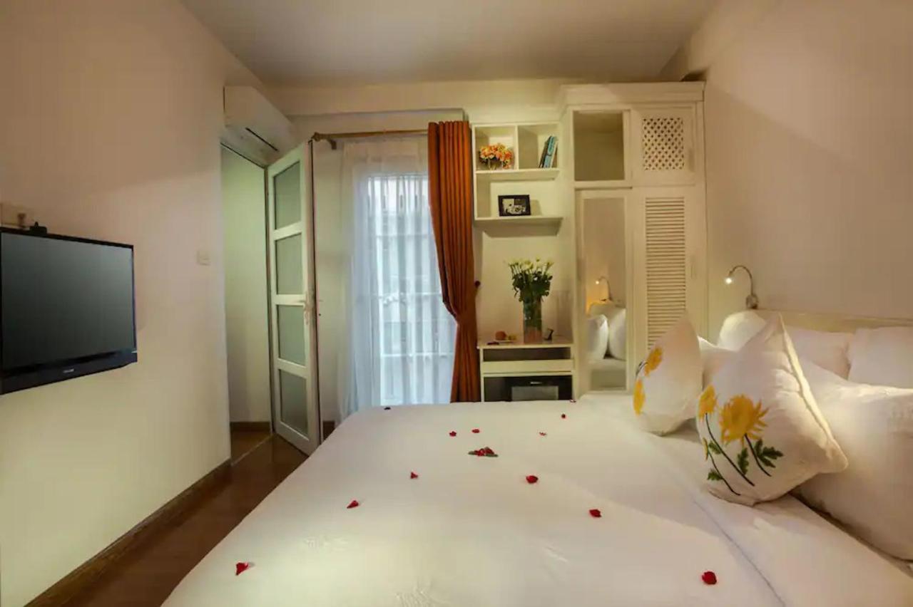 Free Airport Service Deals W Singita Classy Boutique Hotel & Travel 하노이 외부 사진
